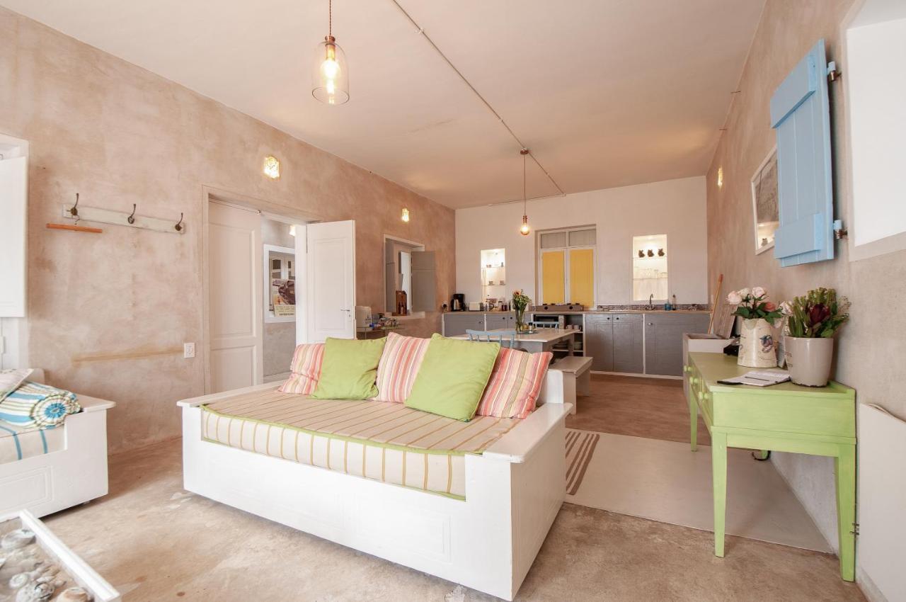 Charlotte House Stilbaai Exterior foto