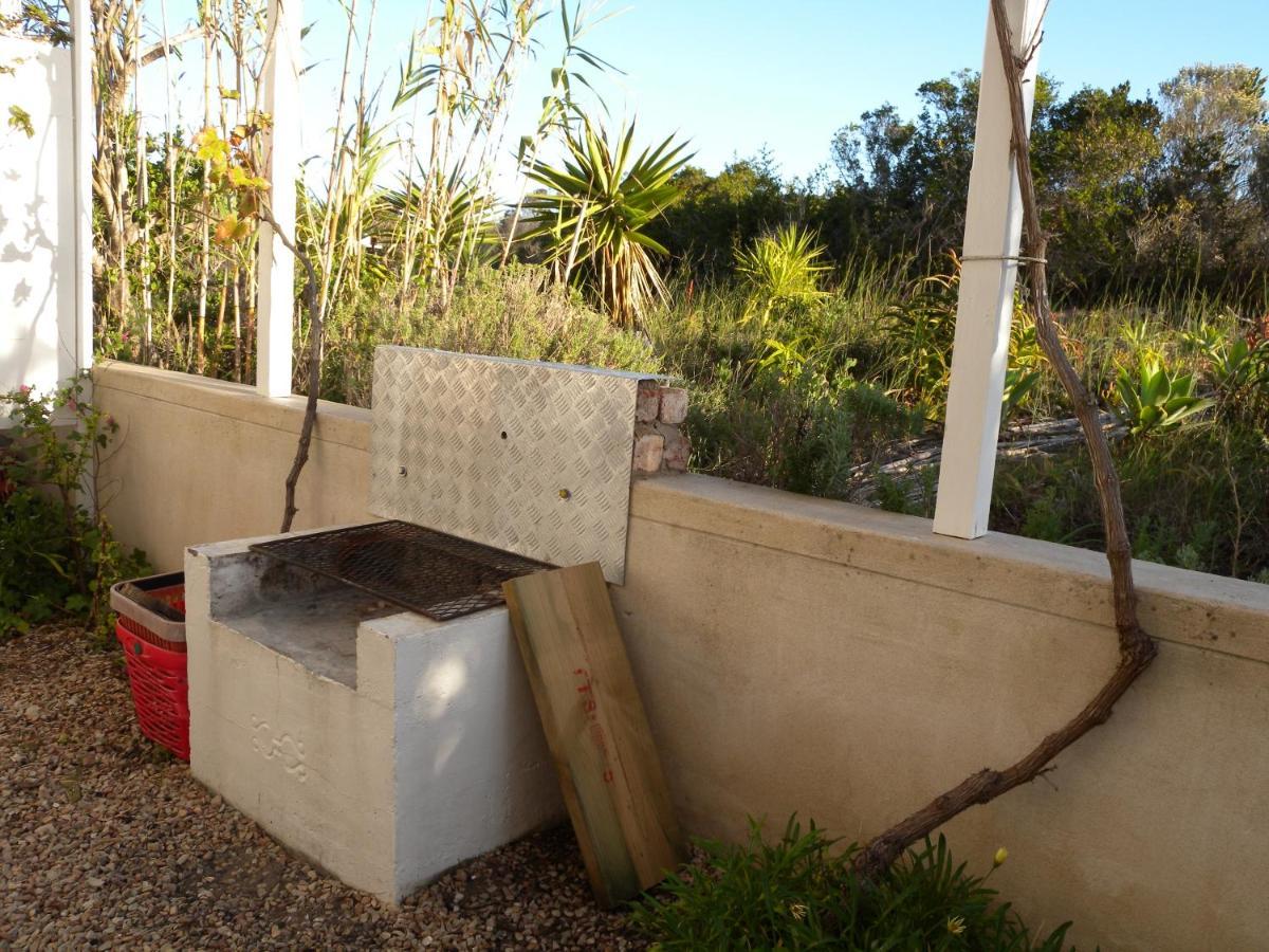 Charlotte House Stilbaai Exterior foto