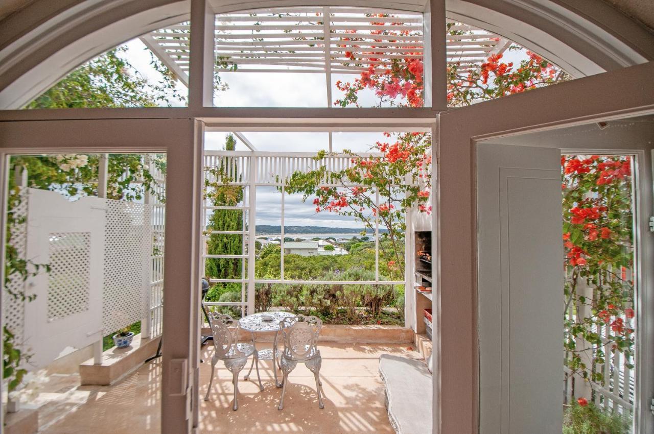 Charlotte House Stilbaai Exterior foto